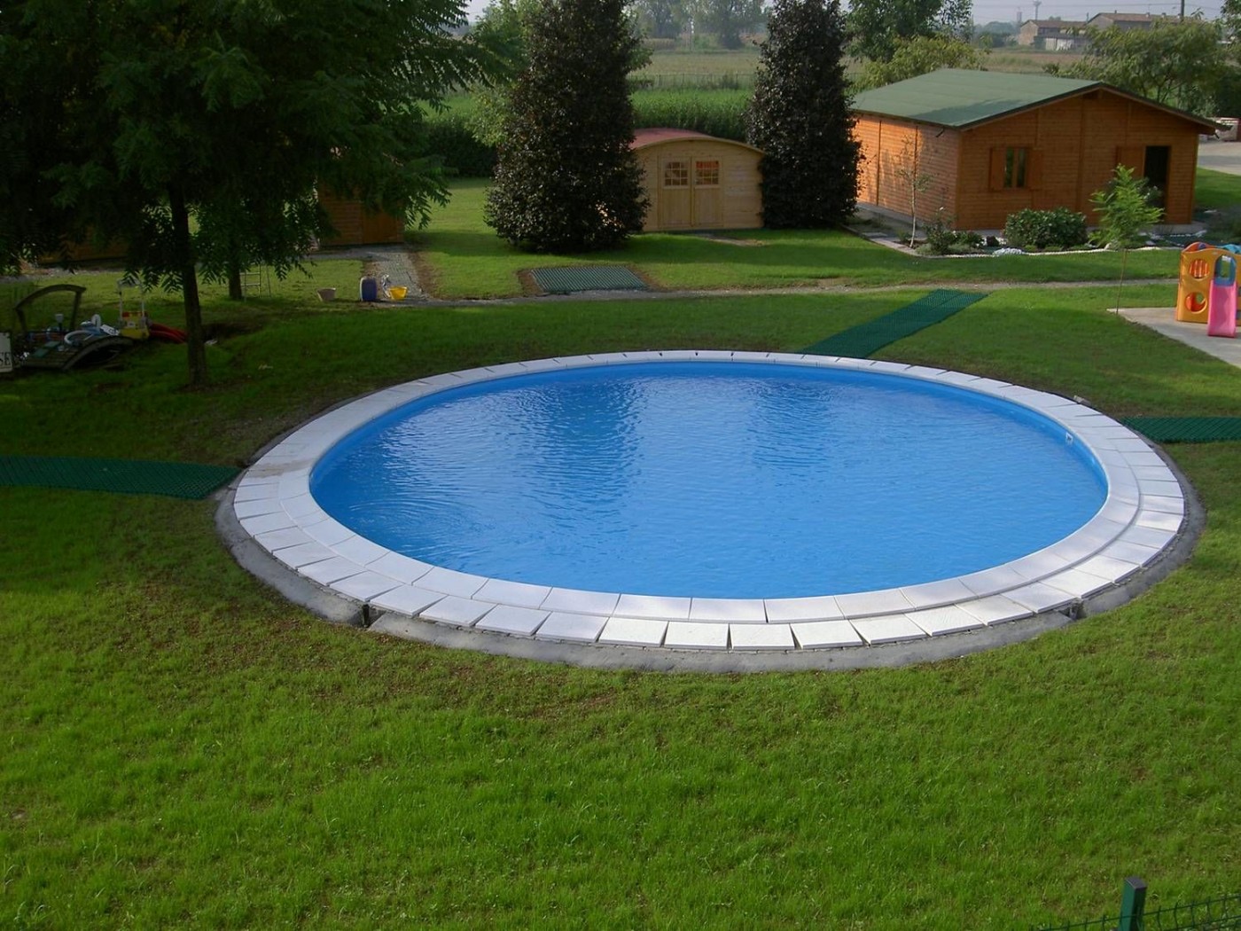 Pool round